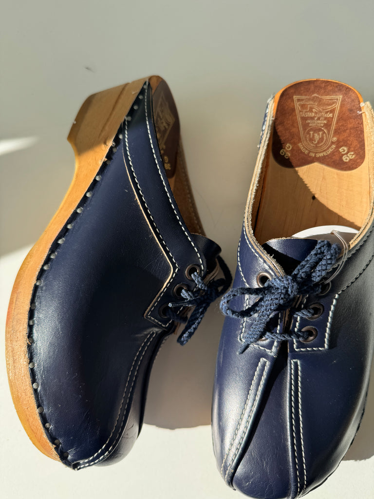 Swedish leather clogs size 38 fits 8.5