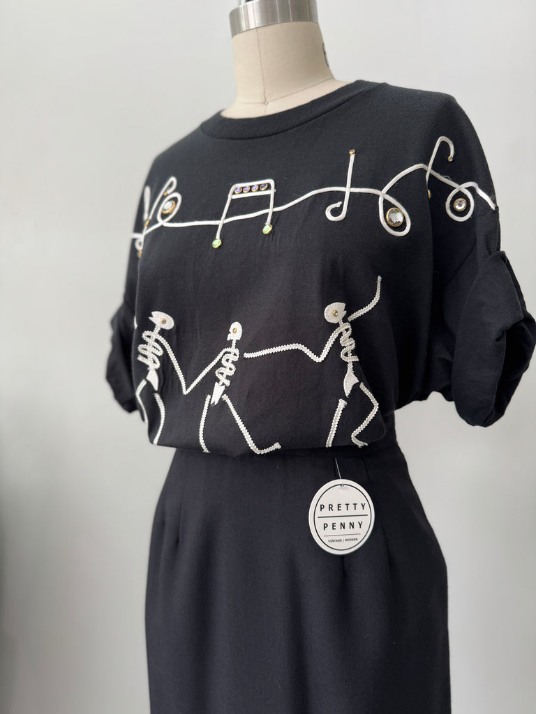 Dancing skeleton vintage t shirt