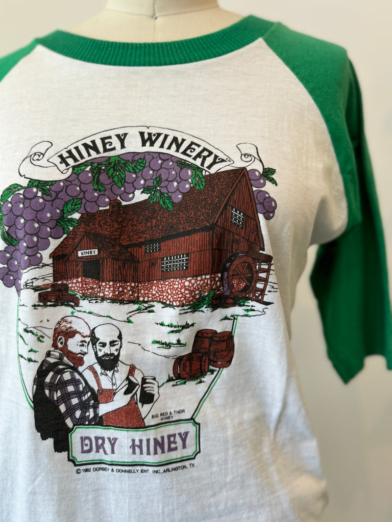 1982 dry hiney winery t shirt