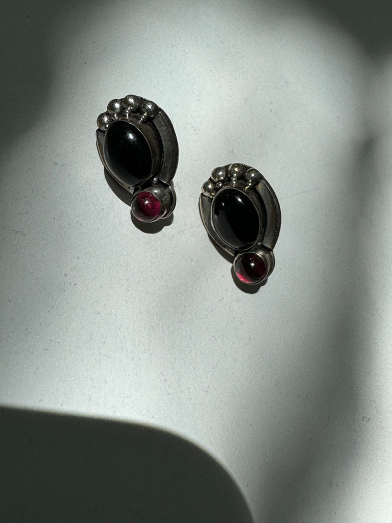 Onyx and garnet earrings