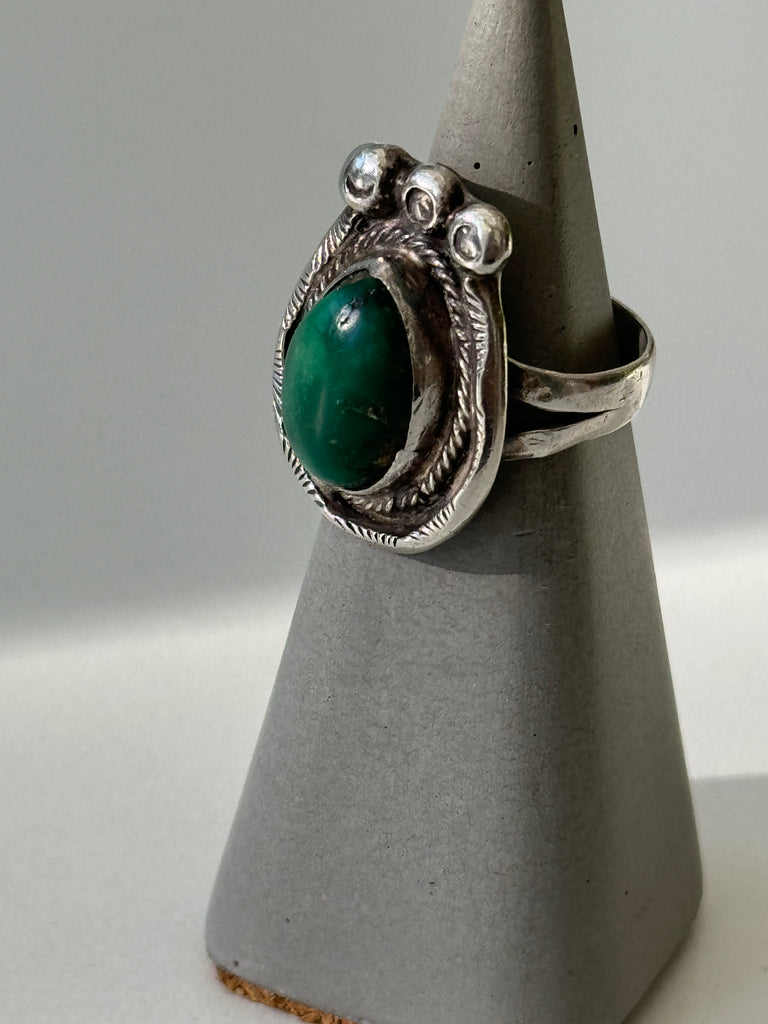 green turquoise and sterling silver ring size 6