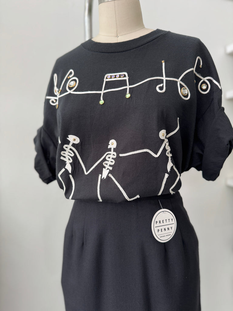 Dancing skeleton vintage t shirt