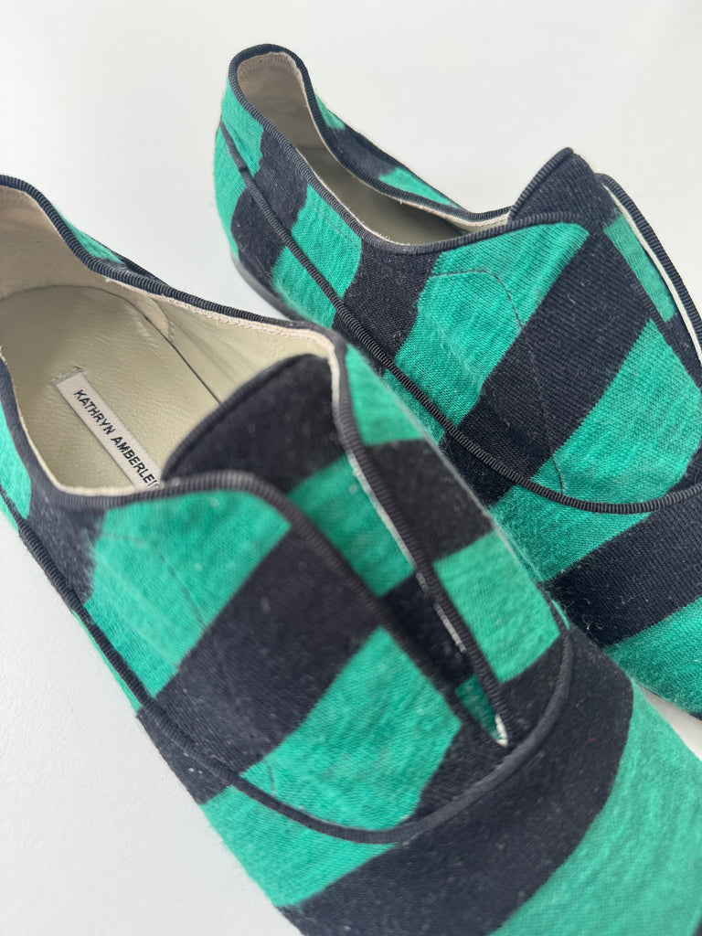 Handmade Kathryn Amberleigh fabric shoes size 9.5 best fits 8.5/9