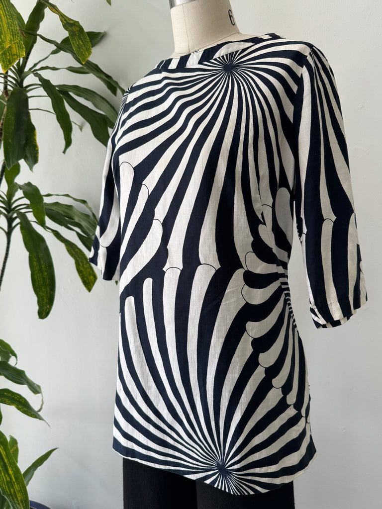 1960’s black and white tunic