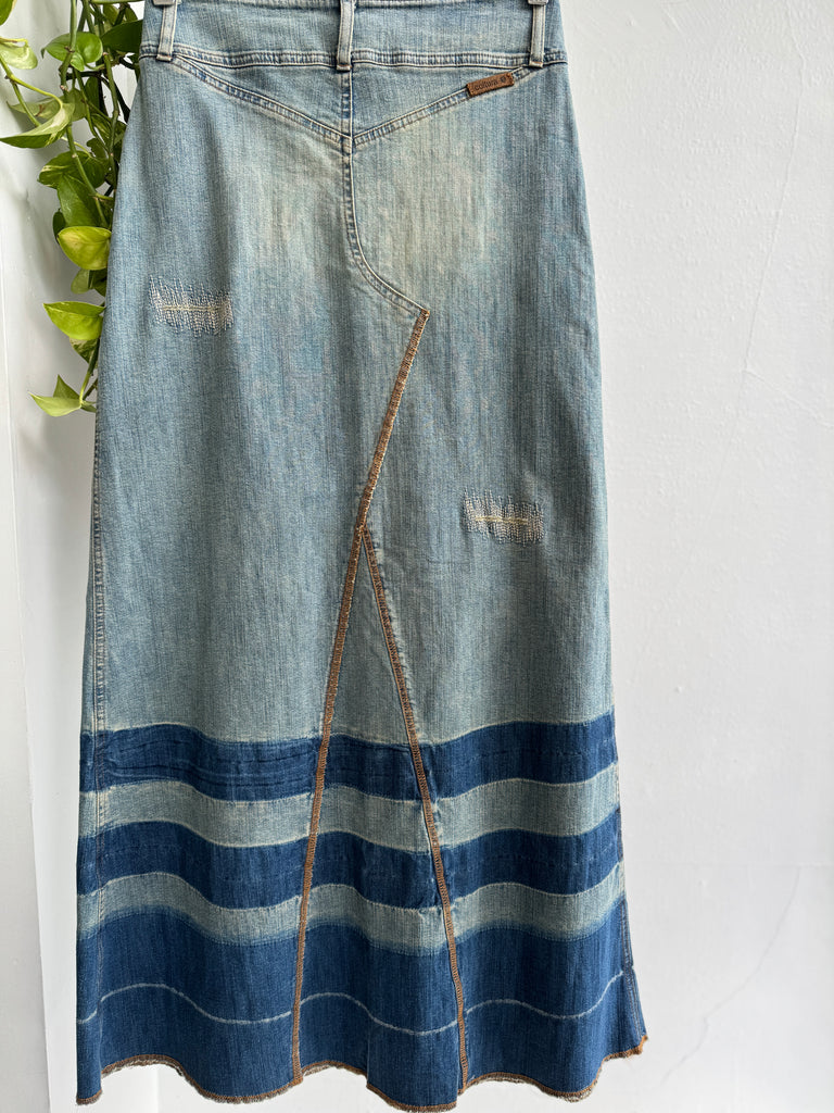 Denim cultura made in Italy denim skirt waist “28-30”