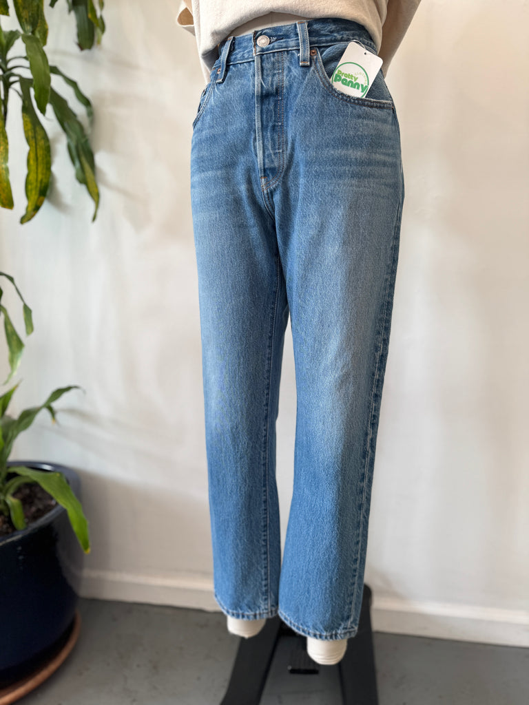 Levi 501 button fly jeans waist “27”