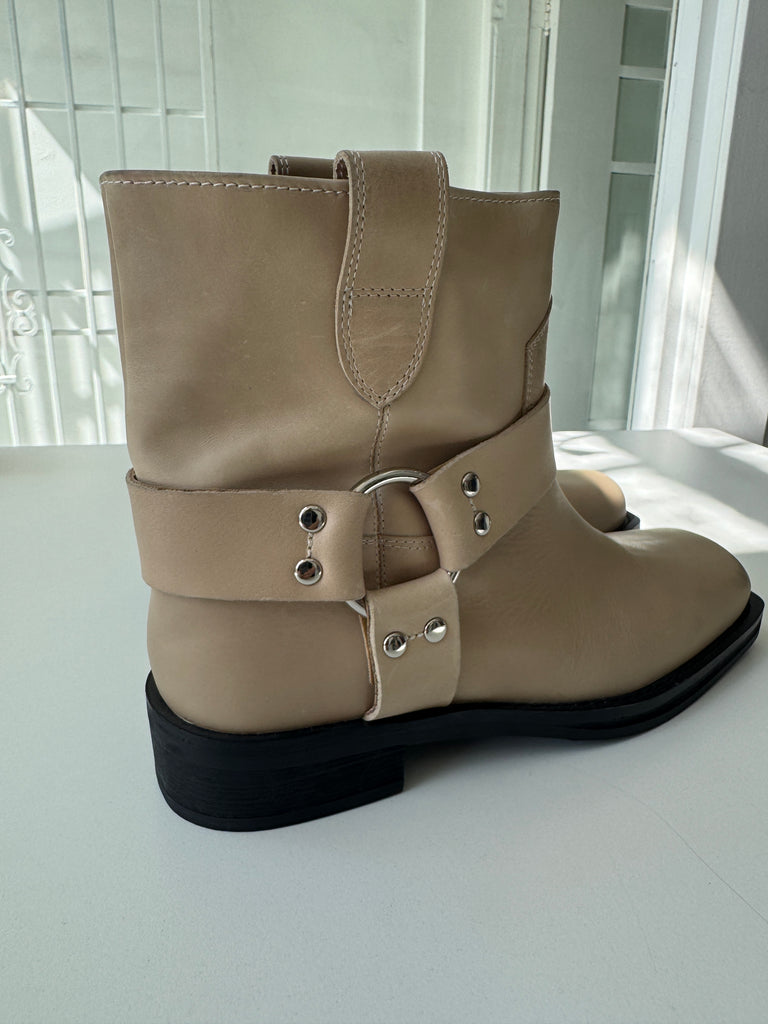 TONY BIANCO boot womens size 10