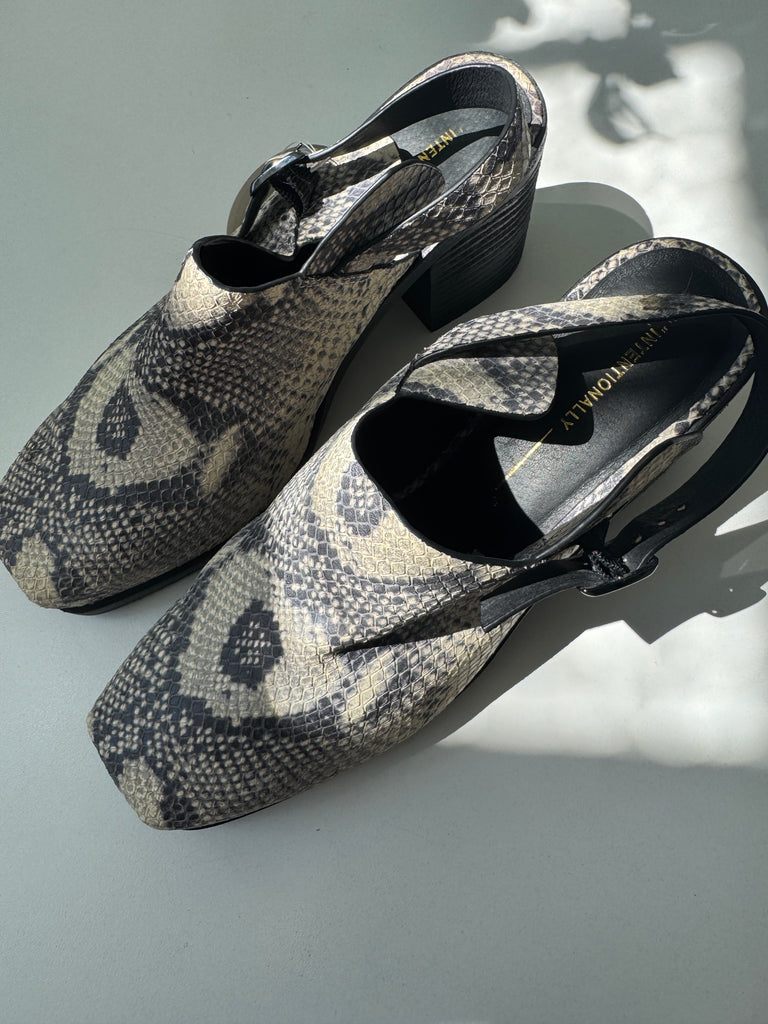 Intentionally Blank snake skin mule shoes size 9