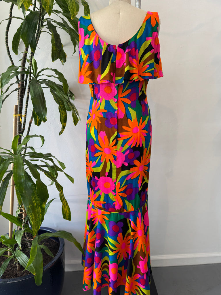 1960’s Sun fashion Hawaii vibrant floral print
