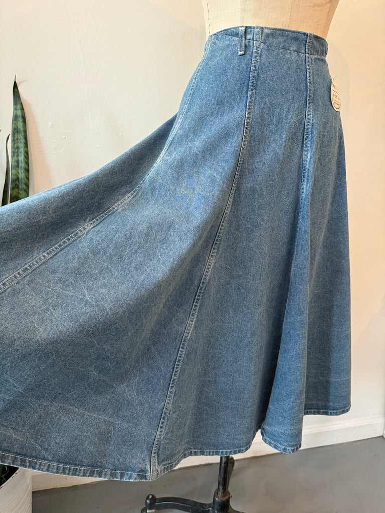 Vintage Liz Wear denim skirt “30”