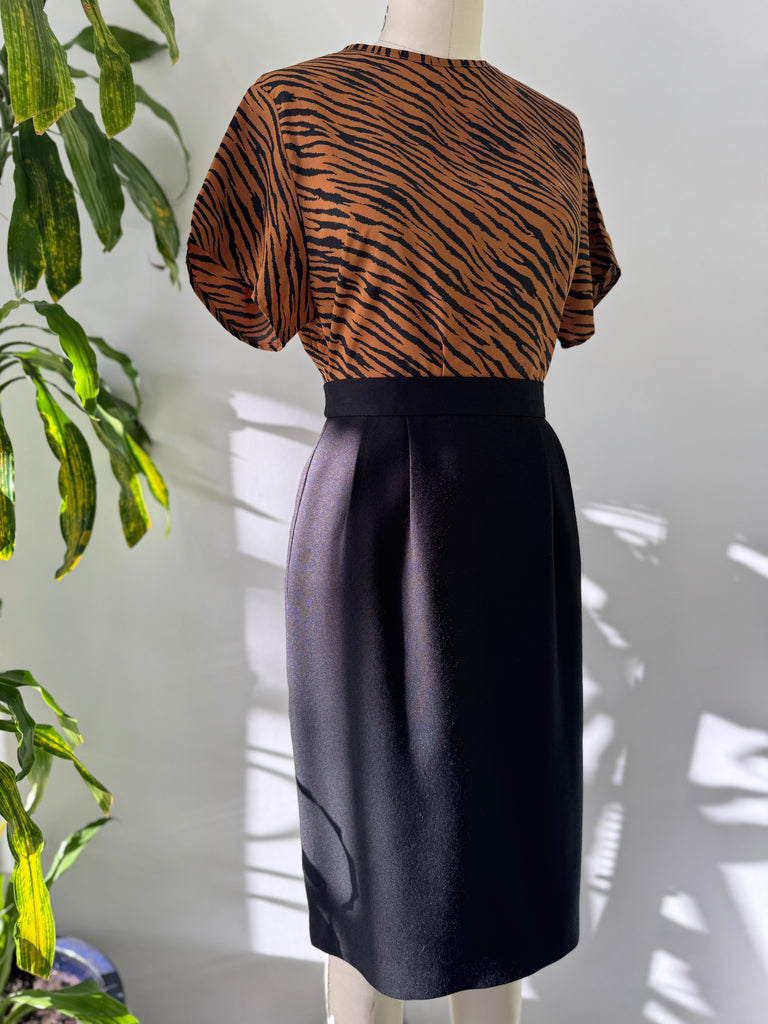 Vintage pencil skirt waist “28”