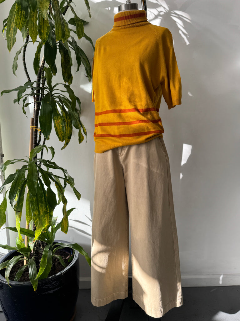 Wide legged pants