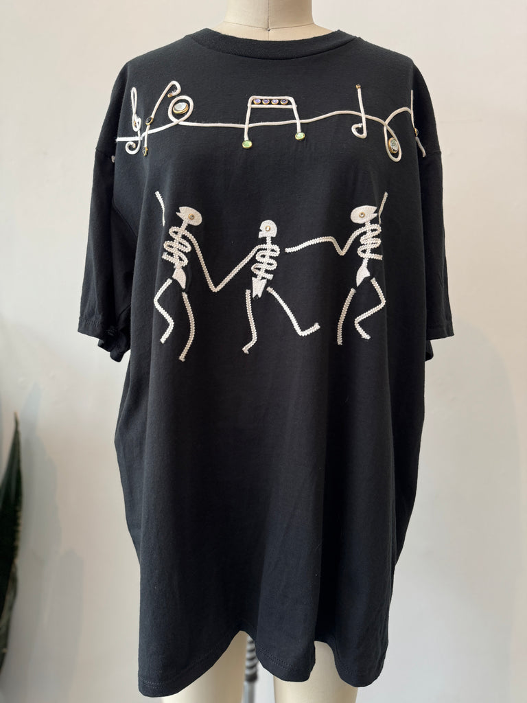 Dancing skeleton vintage t shirt