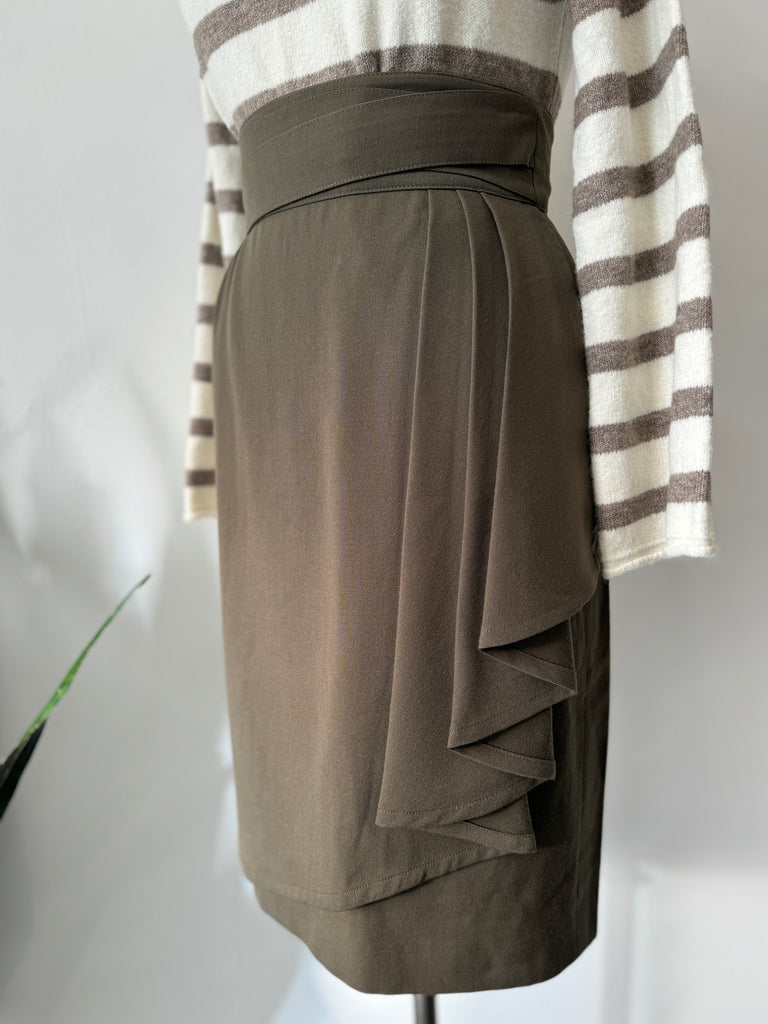 Designer ESCADA skirt waist “28”