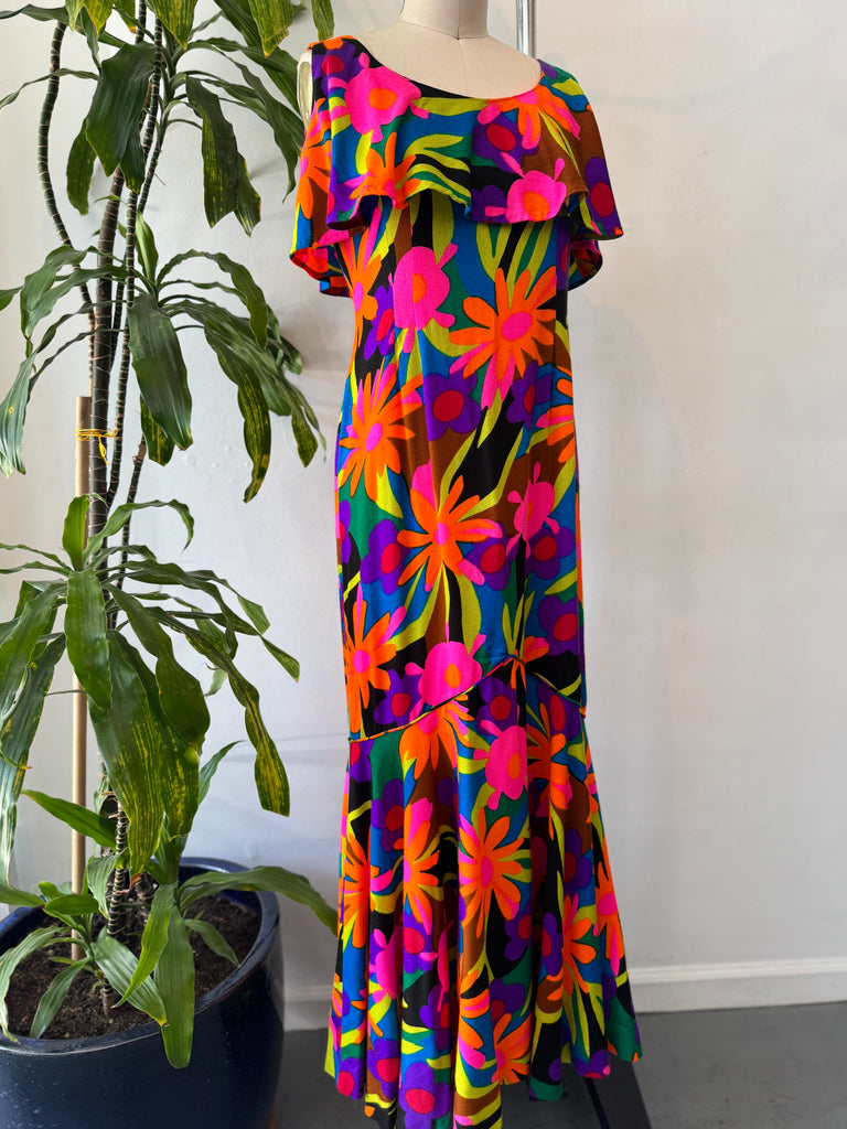 1960’s Sun fashion Hawaii vibrant floral print