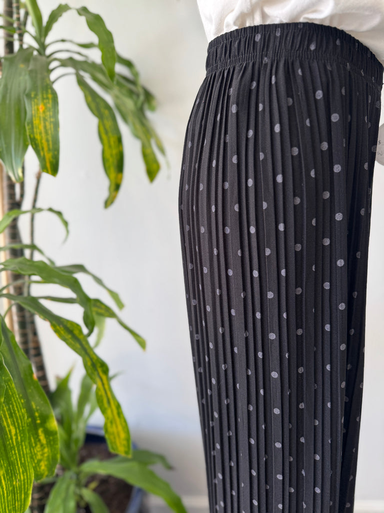 Vintage polka dot plated pants waist “26-36”