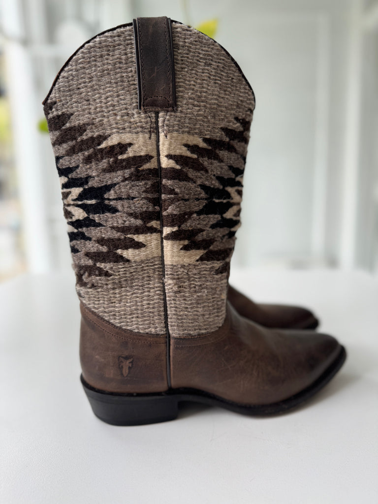Frye Billy tall Navajo wool boots size 7.5 b