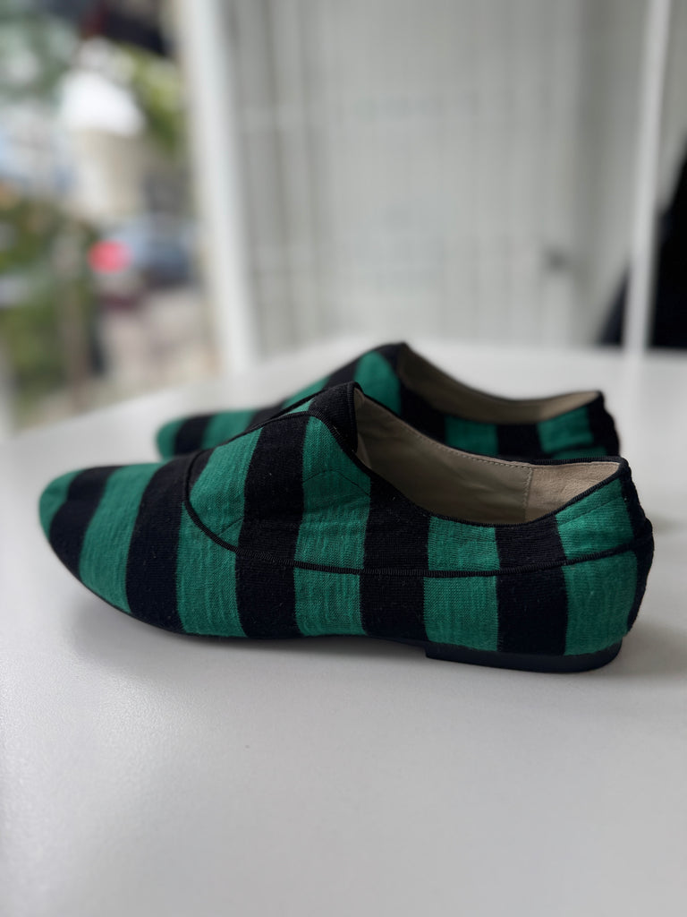 Handmade Kathryn Amberleigh fabric shoes size 9.5 best fits 8.5/9