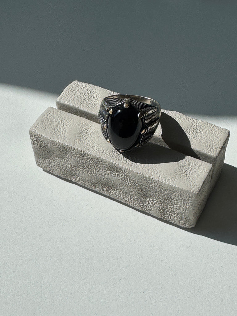 Onyx and Sterling silver claw size 11