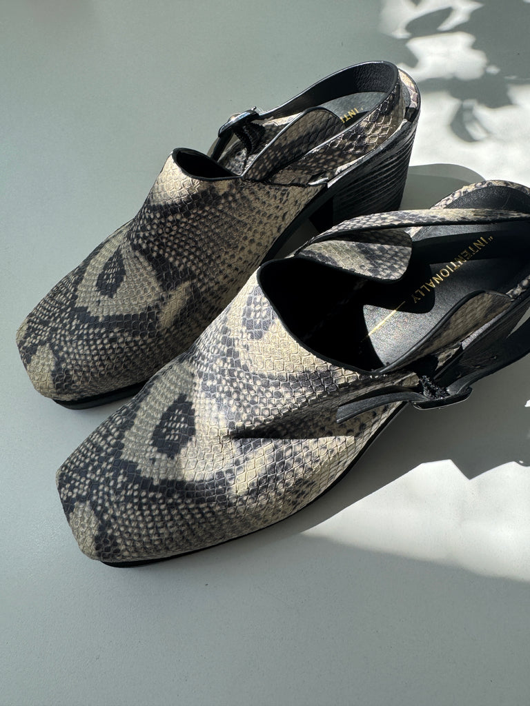 Intentionally Blank snake skin mule shoes size 9