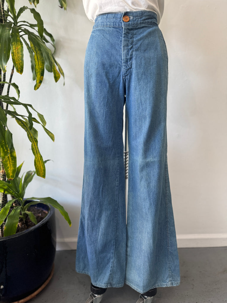 1970’s bell bottom landlubber jeans waist “31”