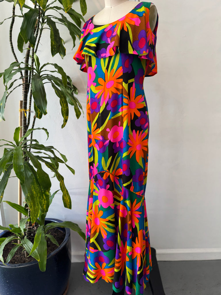 1960’s Sun fashion Hawaii vibrant floral print