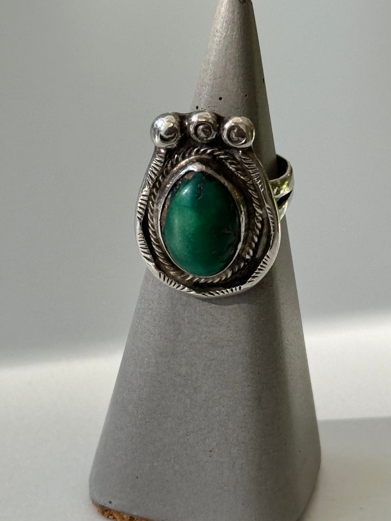 green turquoise and sterling silver ring size 6