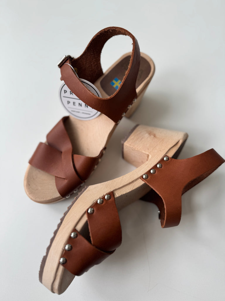 Mia clogs size 9.5