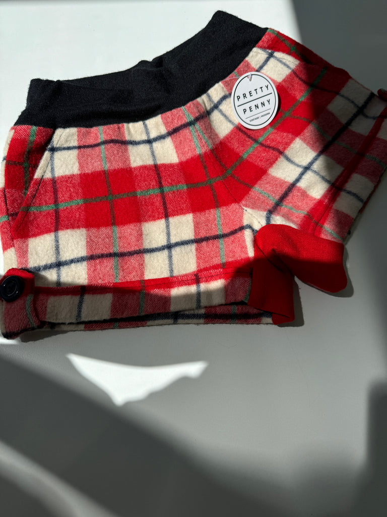 Designer D & G plaid shorts “26-32”