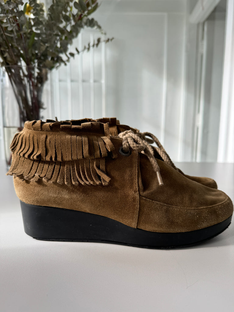 Robert Clergerie suede fringe boots size 8