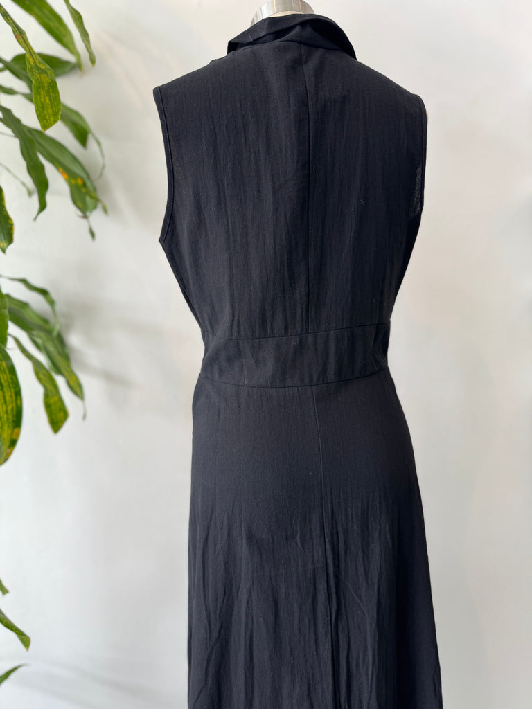 Cotton dress with yellow buttons