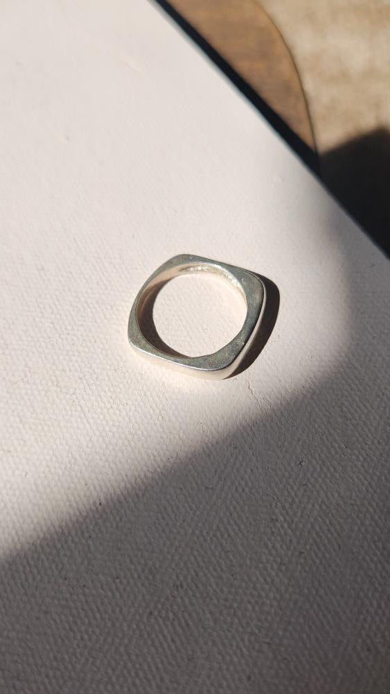 Vintage Sterling modernist squared ring size 7.5