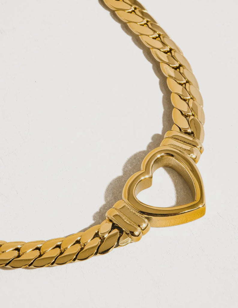 Heart maximalist necklace