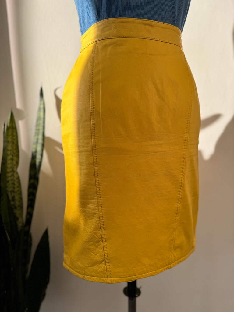 Vintage canary leather skirt waist "26/27"