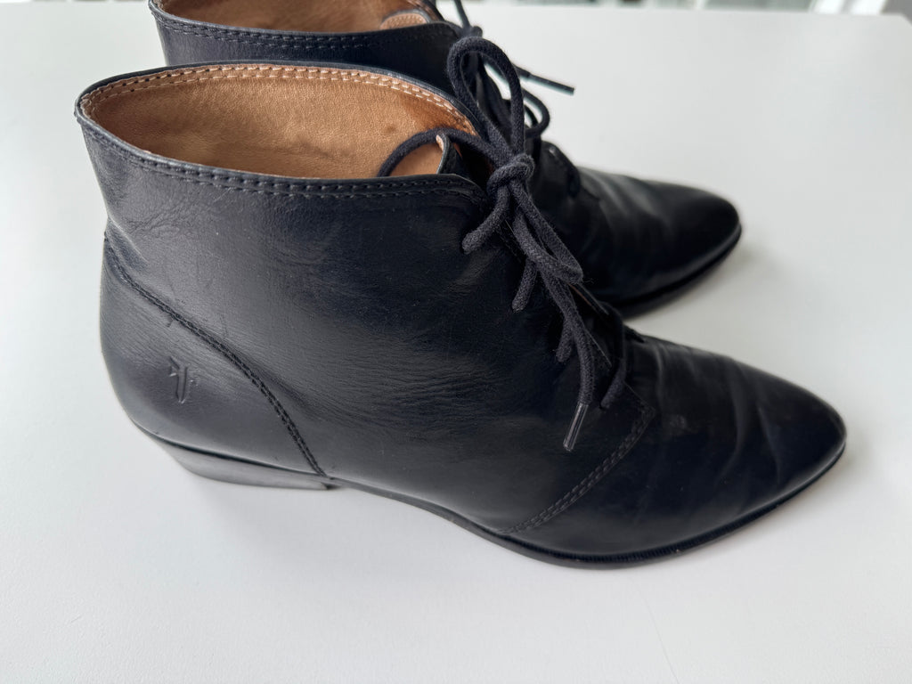 FRYE leather ankle boots size 10 M