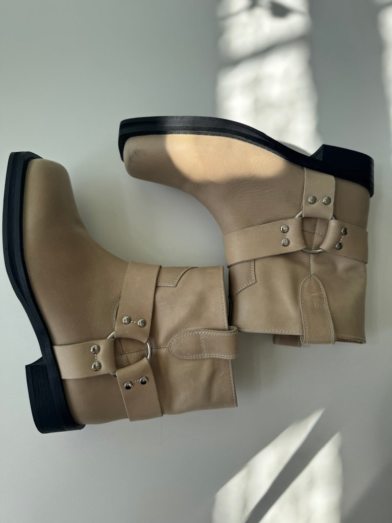 TONY BIANCO boot womens size 10