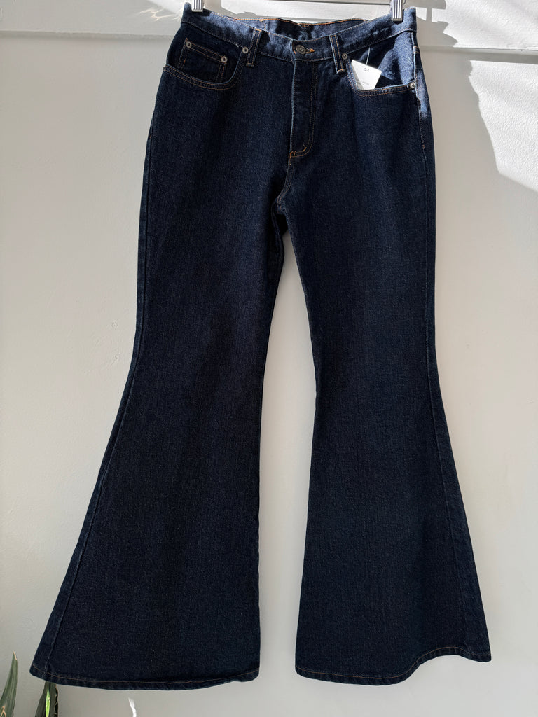 Vintage nine planet bell bottom pants “30”