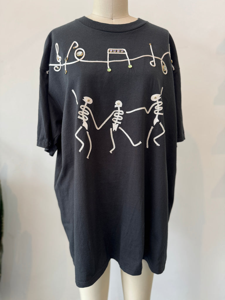 Dancing skeleton vintage t shirt