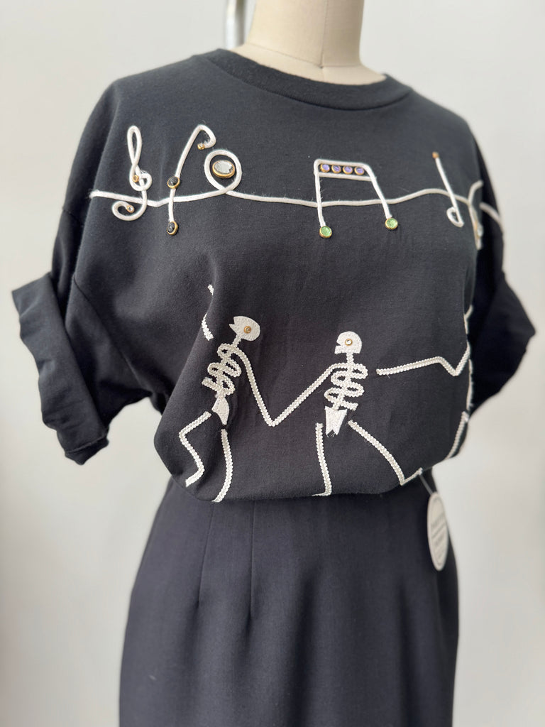 Dancing skeleton vintage t shirt