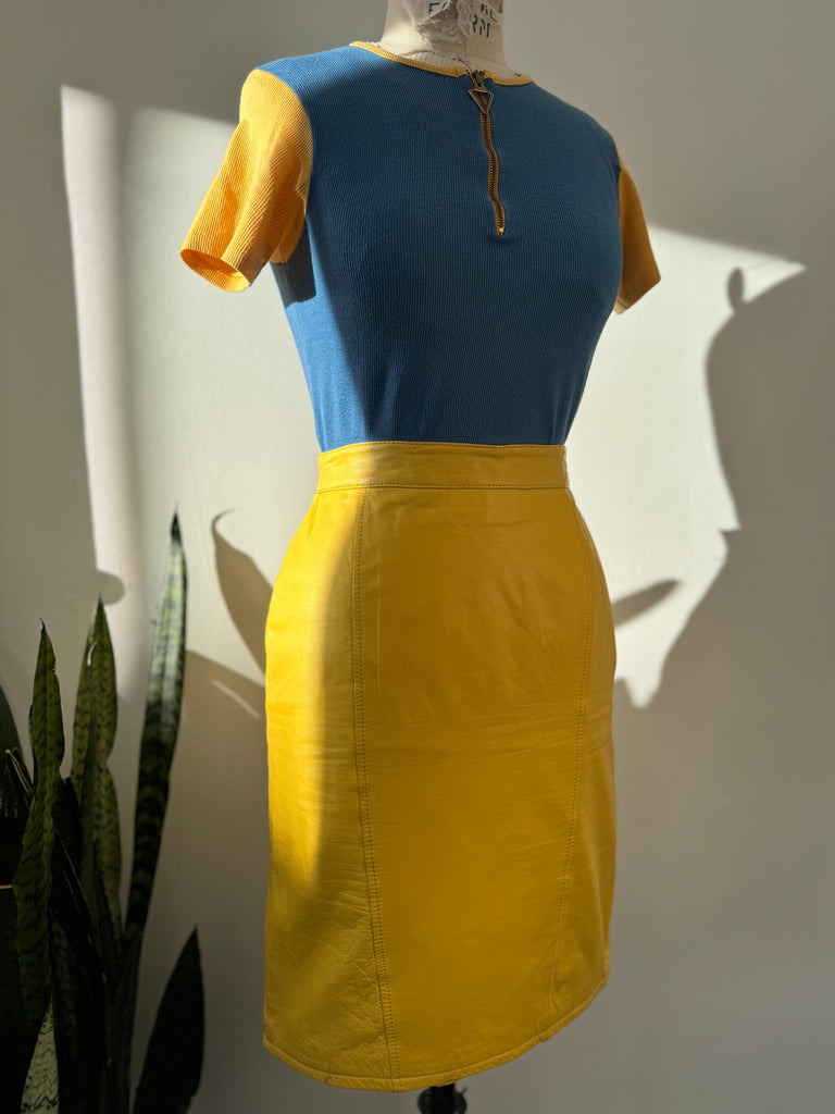 Vintage canary leather skirt waist "26/27"