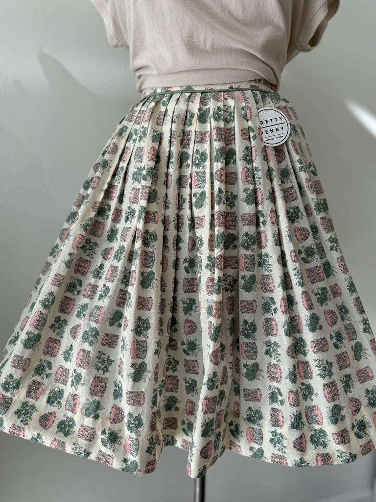 1950’s Vintage Novelty print skirt waist “26”