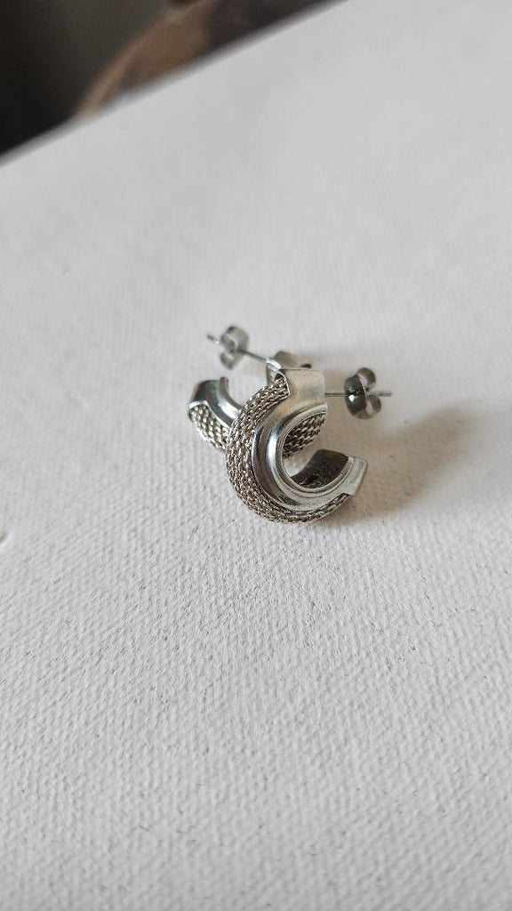 Vintage mesh sterling silver hoop earrings