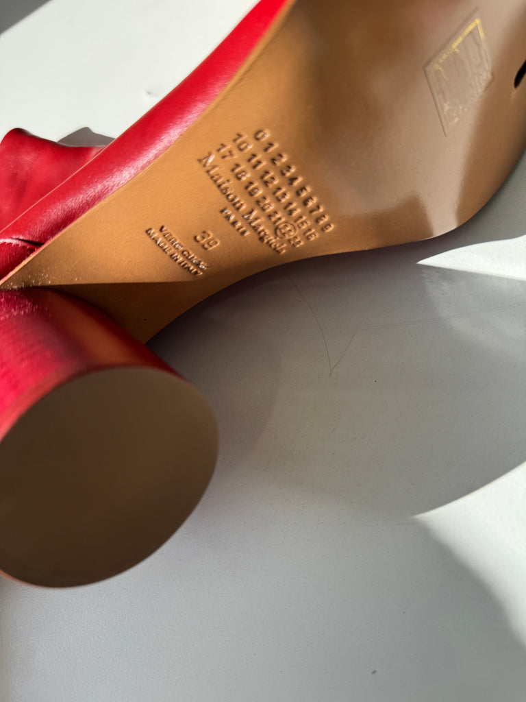 Maison Margiela tabi red leather ankle boots size 39 | 9