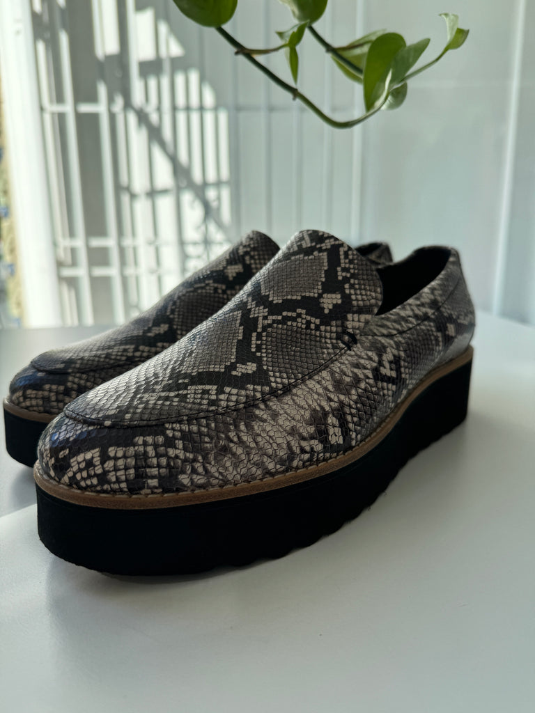 Vince snakeskin loafers size 9