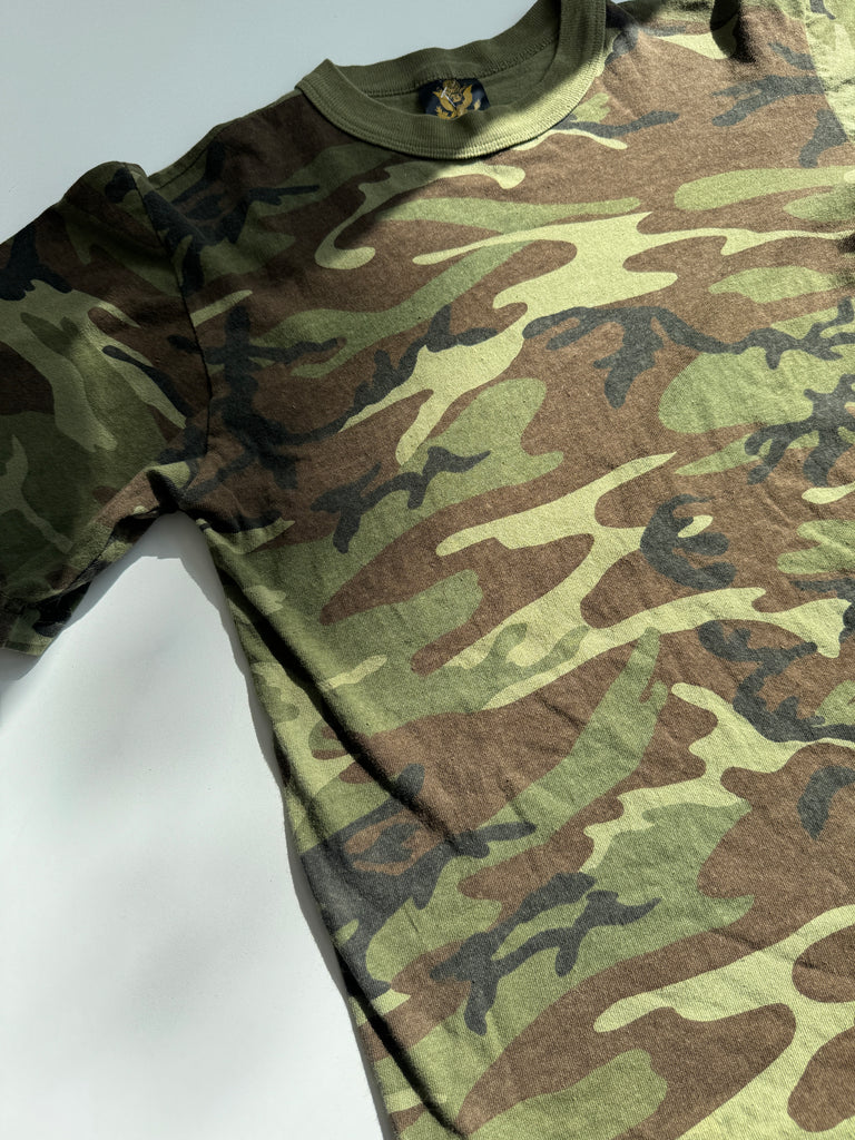 Vintage camo t shirt size small