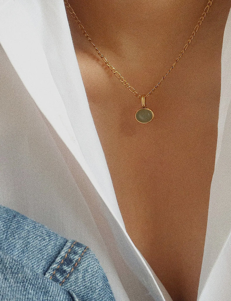 Green gemstone necklace
