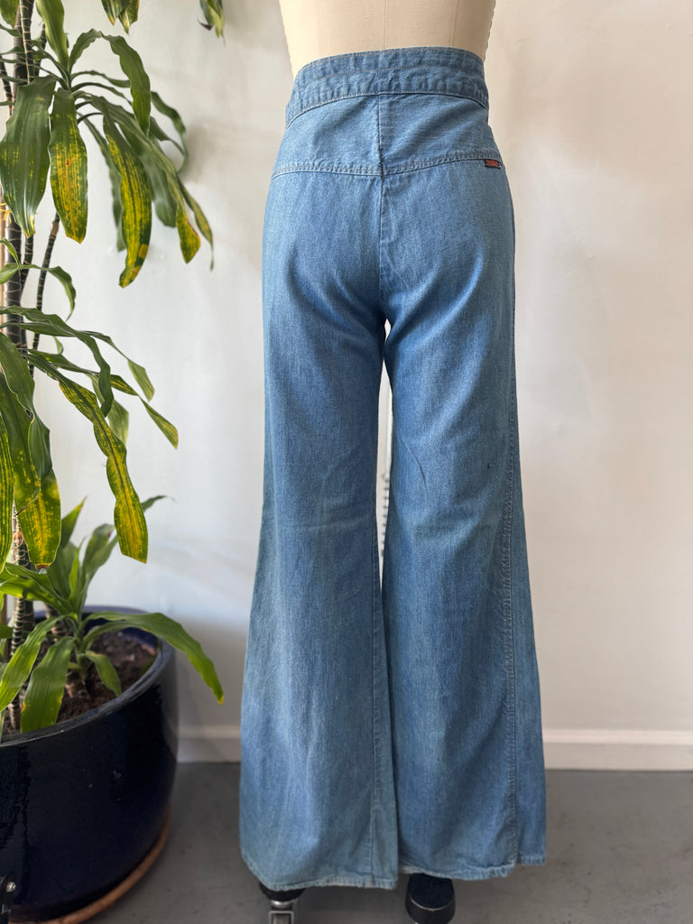 1970’s bell bottom landlubber jeans waist “31”