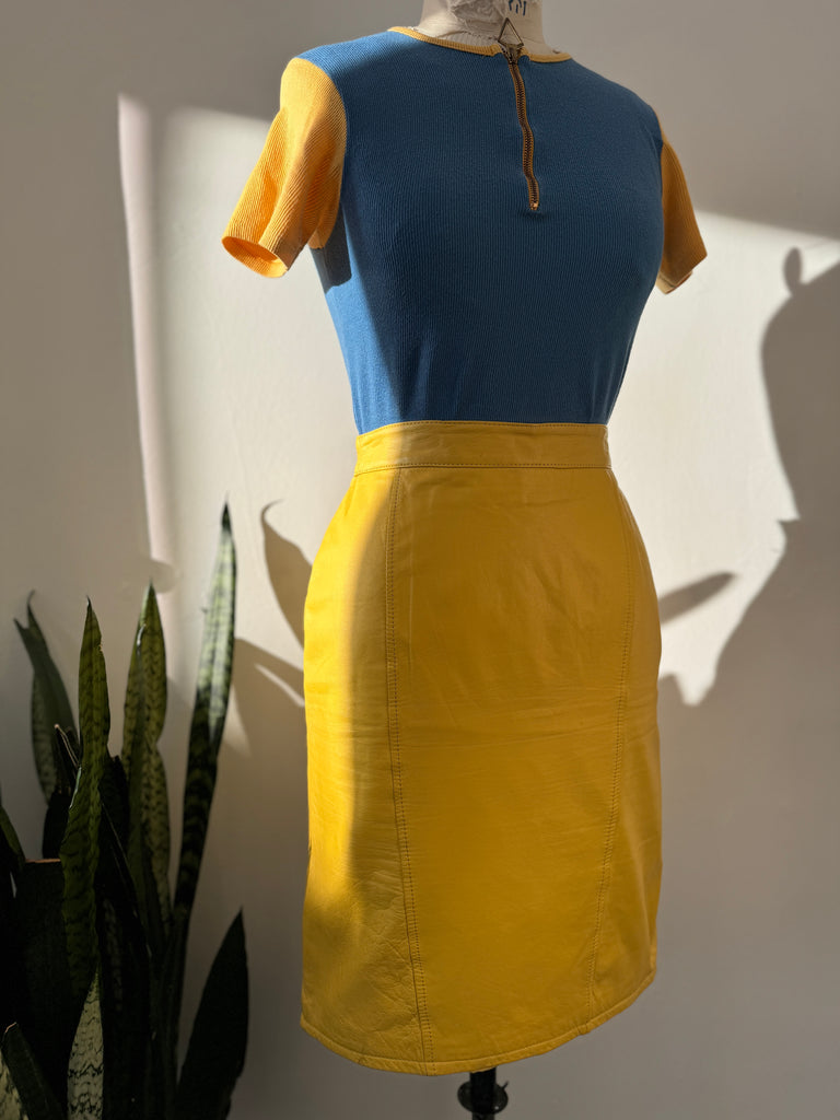 Vintage canary leather skirt waist "26/27"