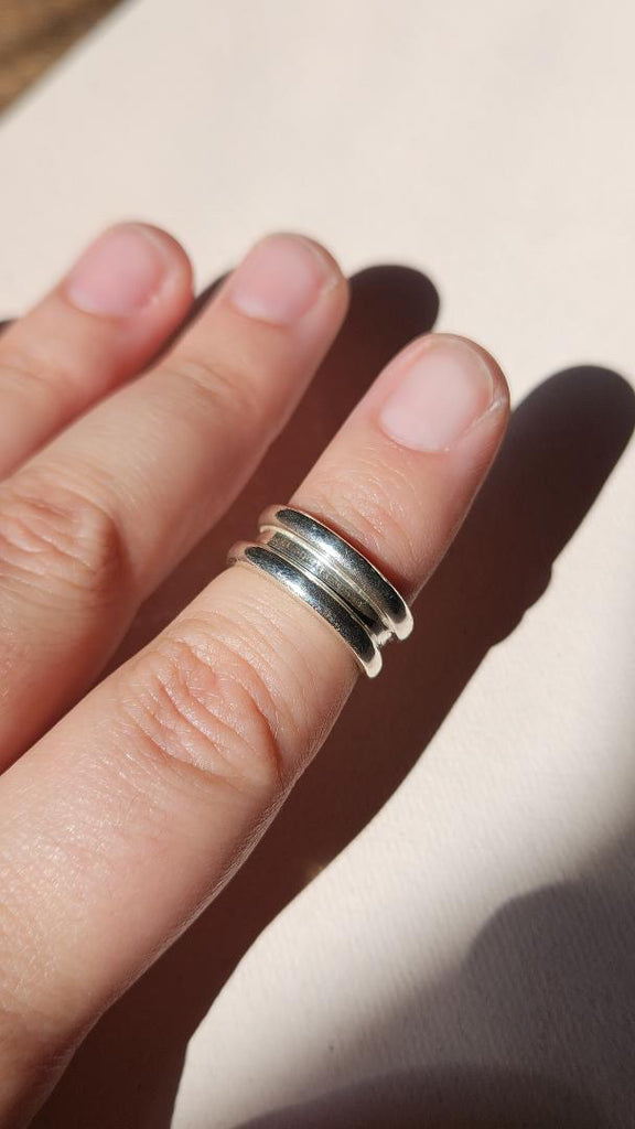 Vintage Sterling modernist column band ring