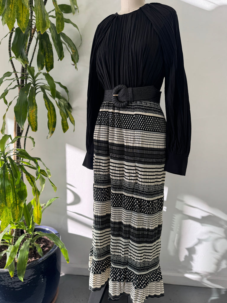 Pleated Skirt waist “30-52”